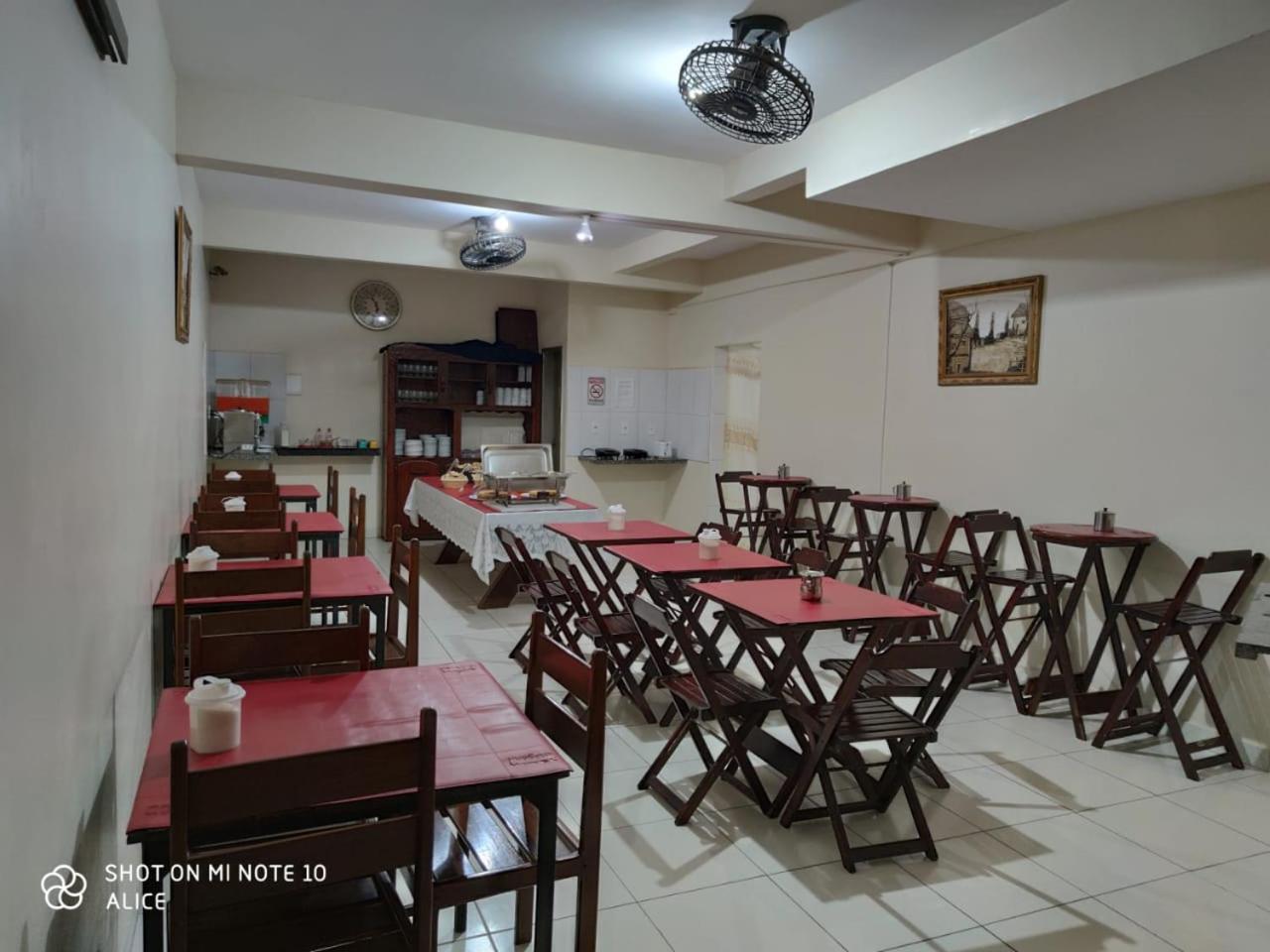 Arahra Hotel Апаресида-ди-Гояния Экстерьер фото